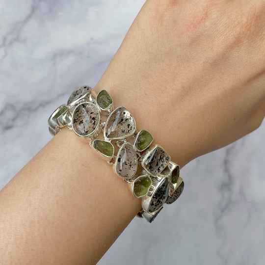 Find The Mending Properties Of Super Seven Jewelry With Sagacia
